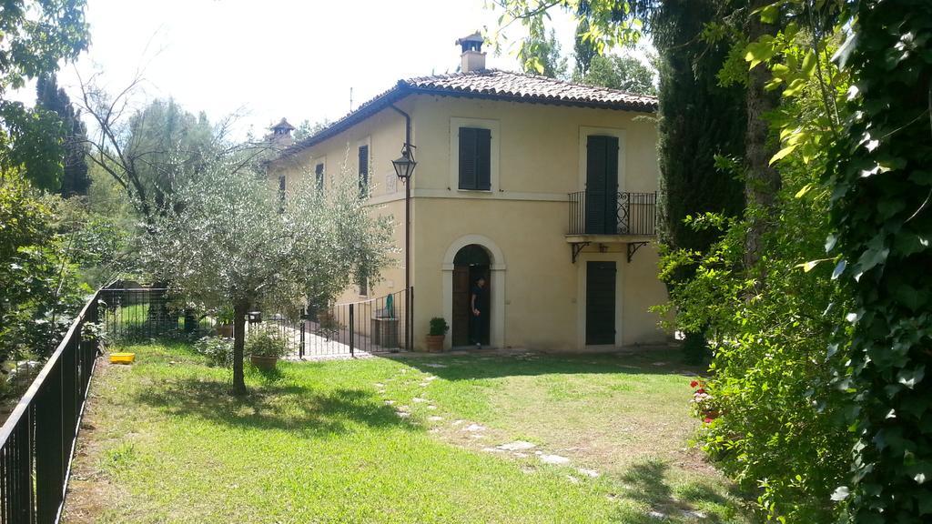 ホテル Pieve Sant'Angelo カンペッロ・スル・クリトゥンノ エクステリア 写真