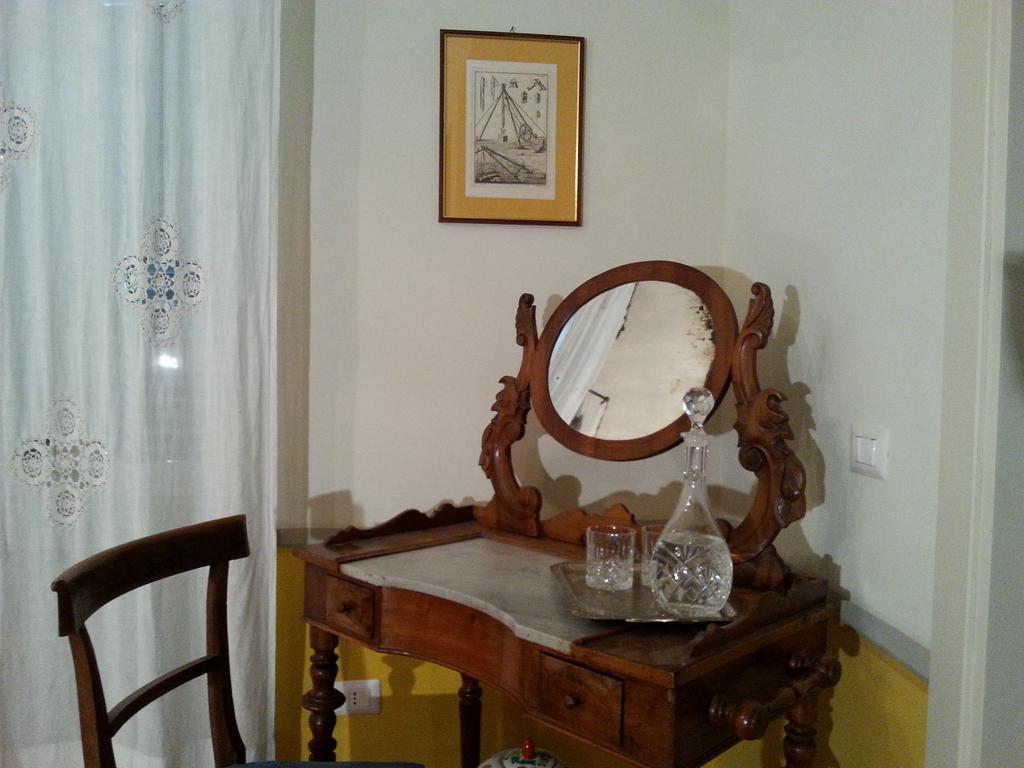 ホテル Pieve Sant'Angelo カンペッロ・スル・クリトゥンノ 部屋 写真