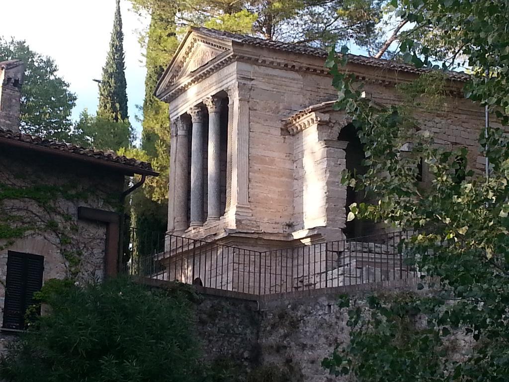 ホテル Pieve Sant'Angelo カンペッロ・スル・クリトゥンノ エクステリア 写真